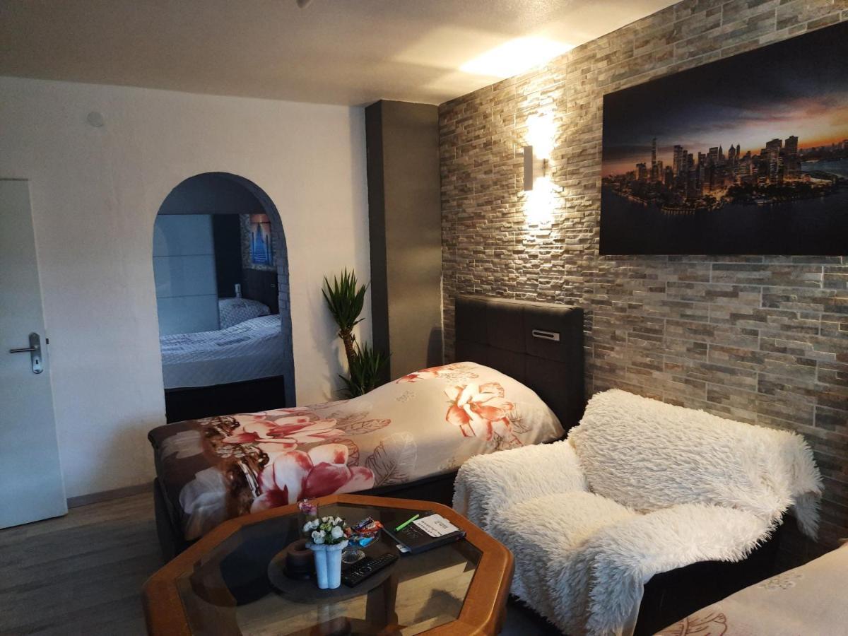 Joys Ferienwohnung Oberhausen  Bagian luar foto